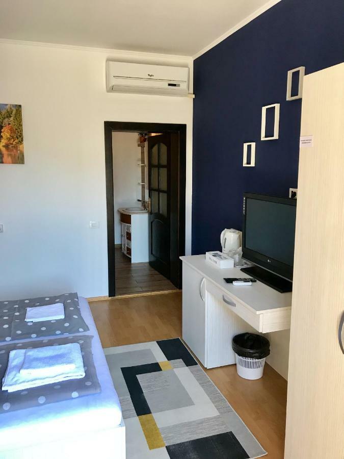 אורדאה Cristi'S Rooms - Pensiune מראה חיצוני תמונה